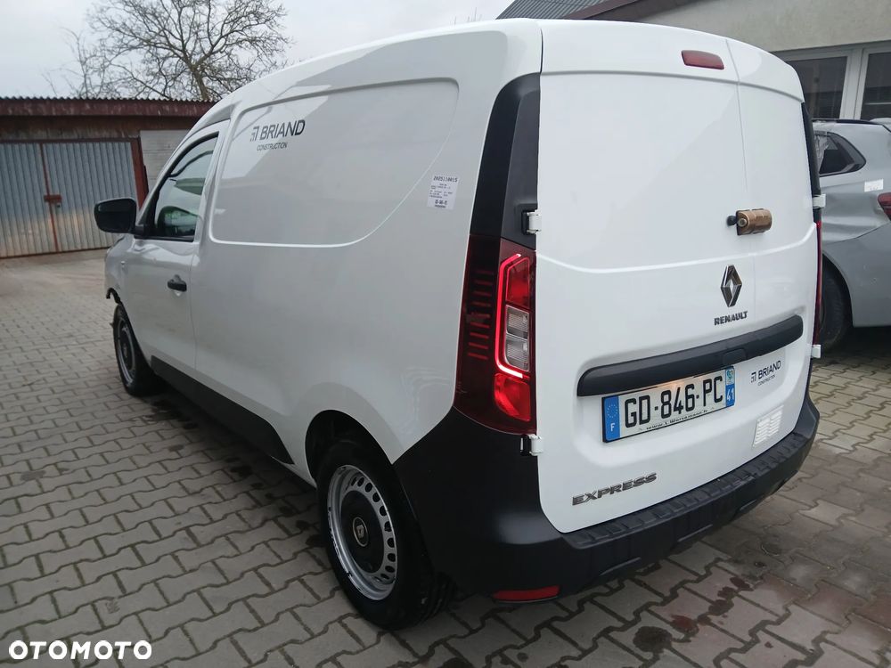 Renault Express - 21