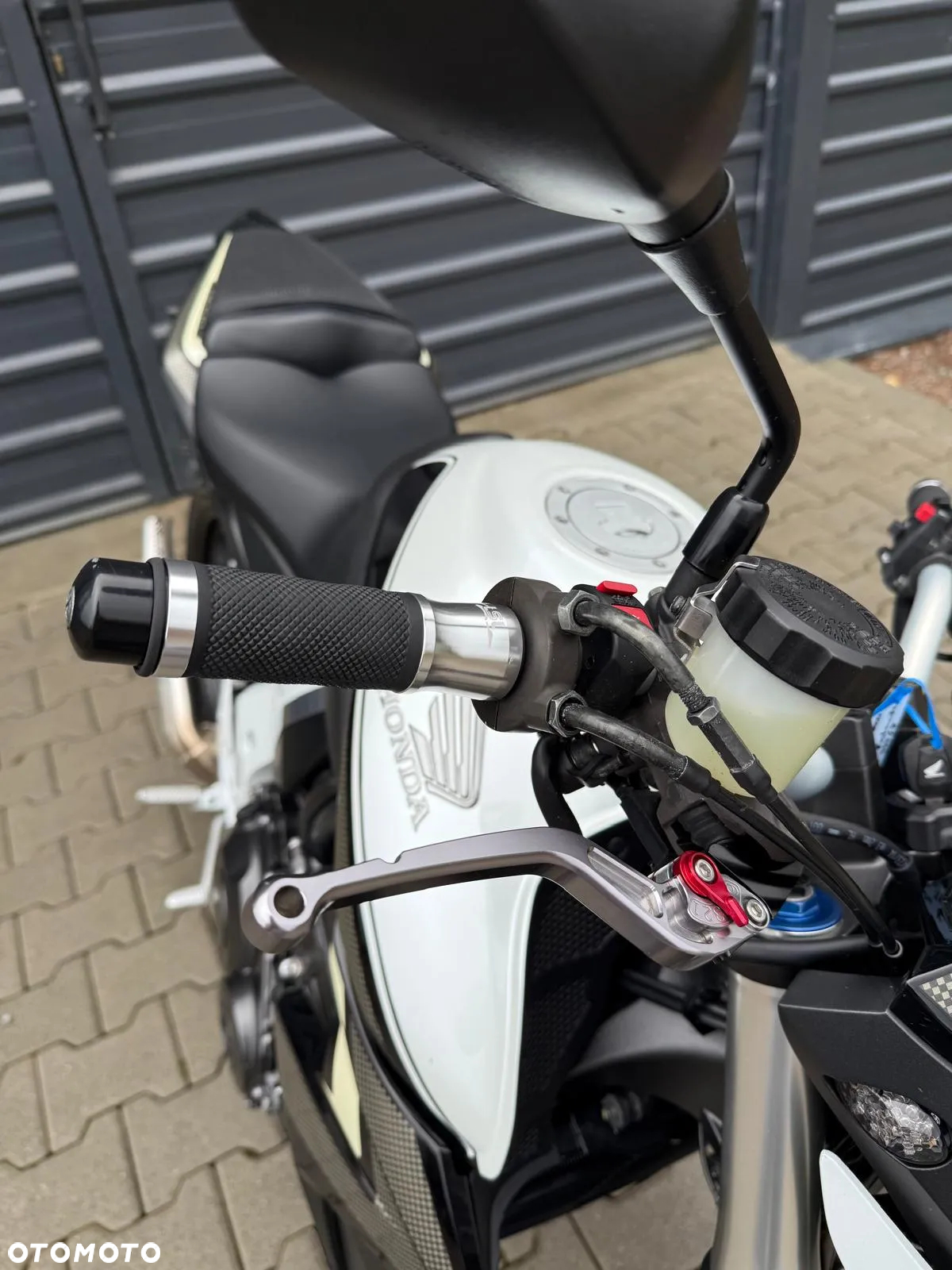 Honda CB - 15