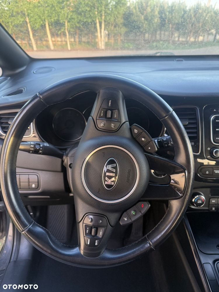 Kia Carens 1.7 CRDi XL - 5