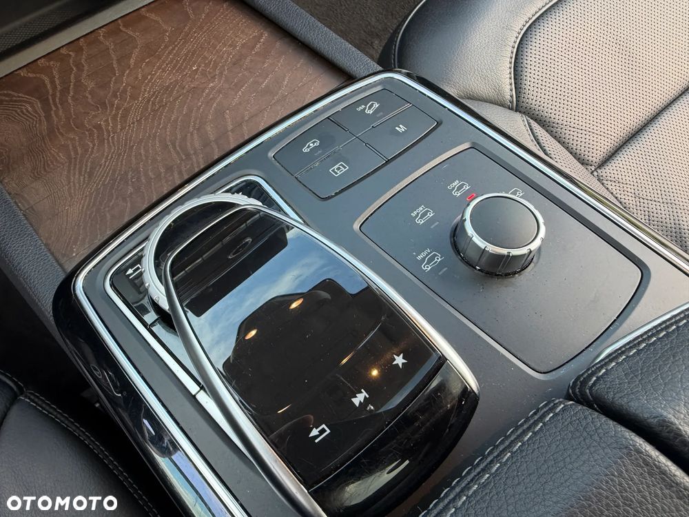 Mercedes-Benz GLE - 35