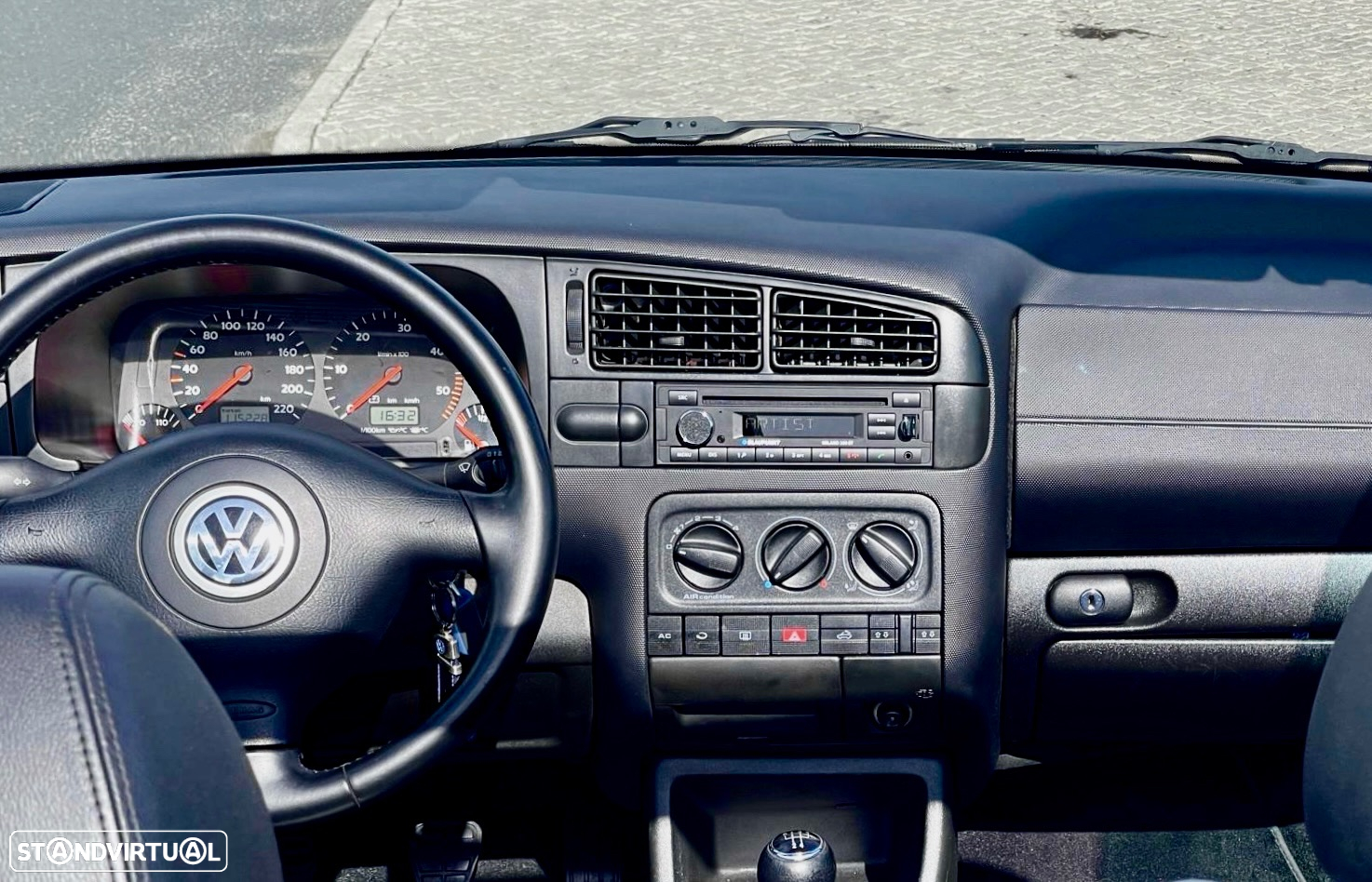 VW Golf Cabriolet 1.9 TDI Highl. - 9