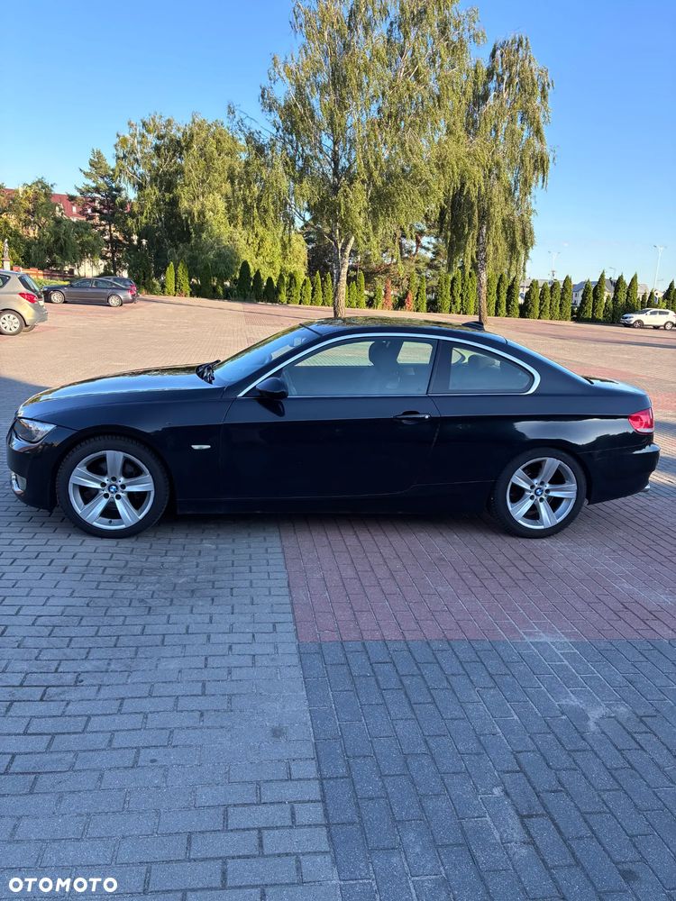 BMW Seria 3 325i - 3
