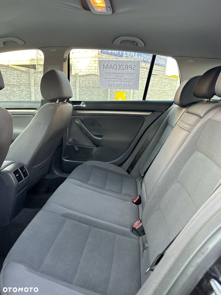 Volkswagen Golf - 20