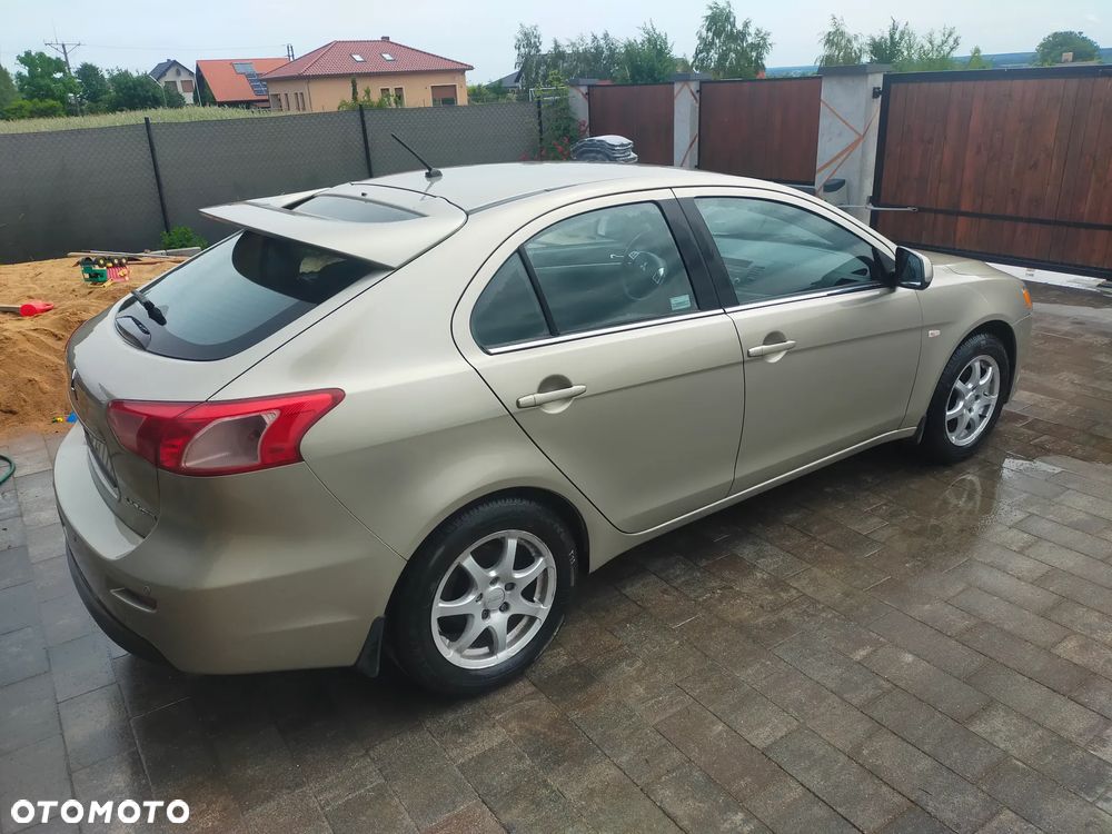 Mitsubishi Lancer 1.8 Intense - 29