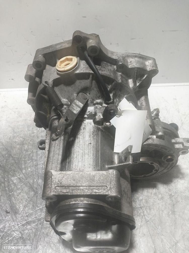 CAIXA VELOCIDADES VOLKSWAGEN POLO 1989 -8P - 4