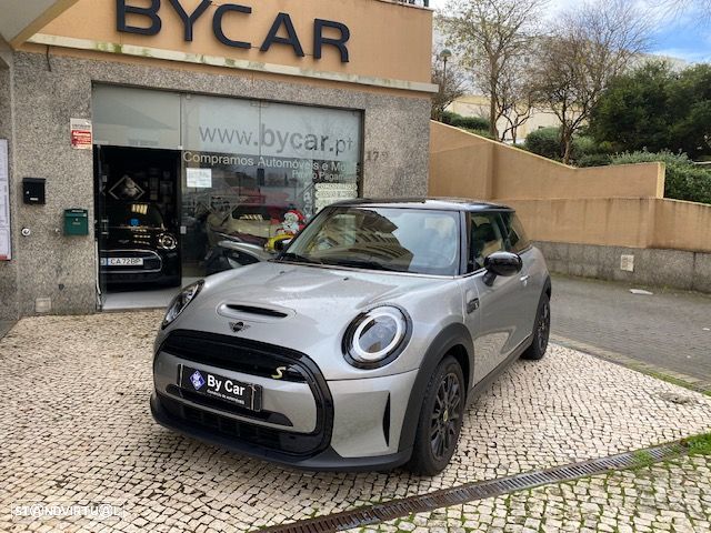 MINI 3 Portas Cooper SE - 4