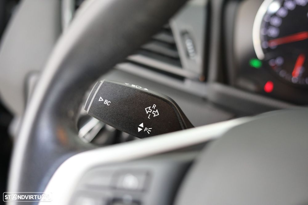 BMW 225xe Active Tourer Advantage - 32