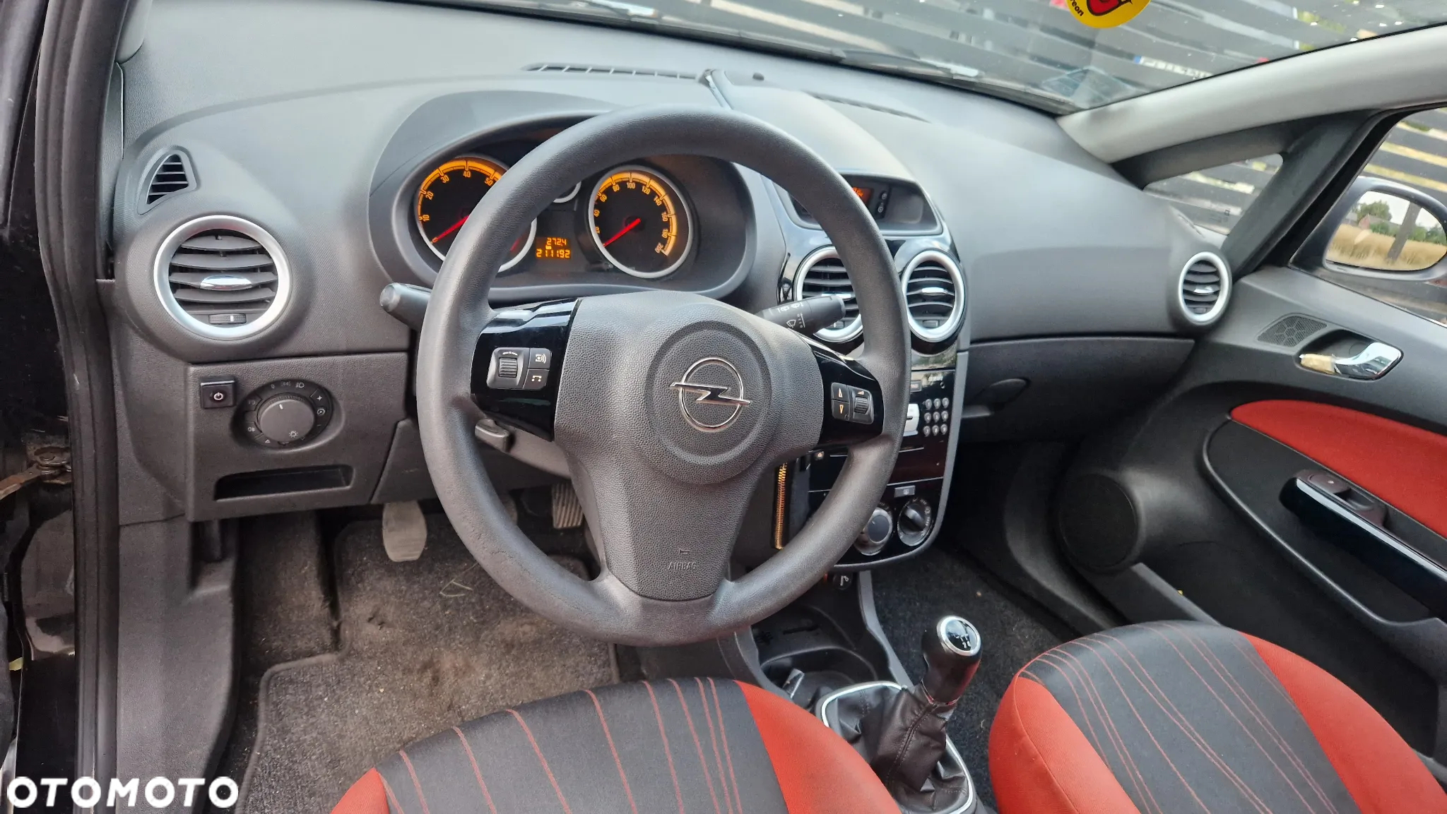 Opel Corsa 1.4 16V Enjoy - 17