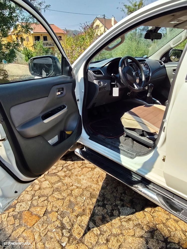 Mitsubishi L200 - 21