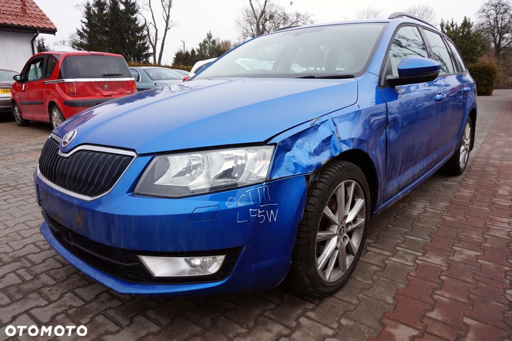 SKODA OCTAVIA III 5E5 KOMBI 2014 LF5W 1.6 TDI CLHA 105KM MWW NIEBIESKI na części - 1