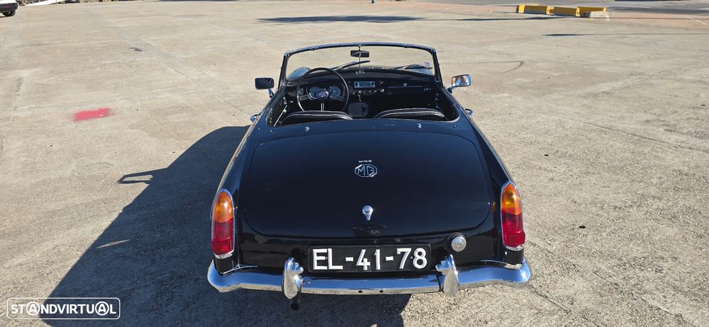 MG MGB - 3