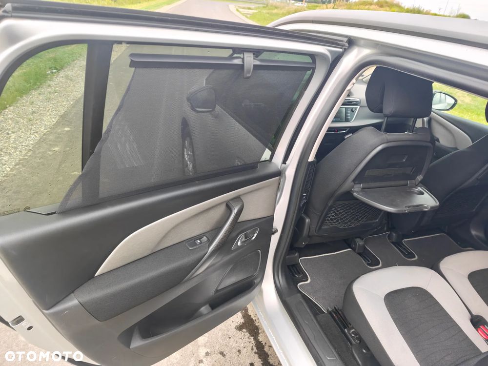 Citroën C4 Picasso - 12