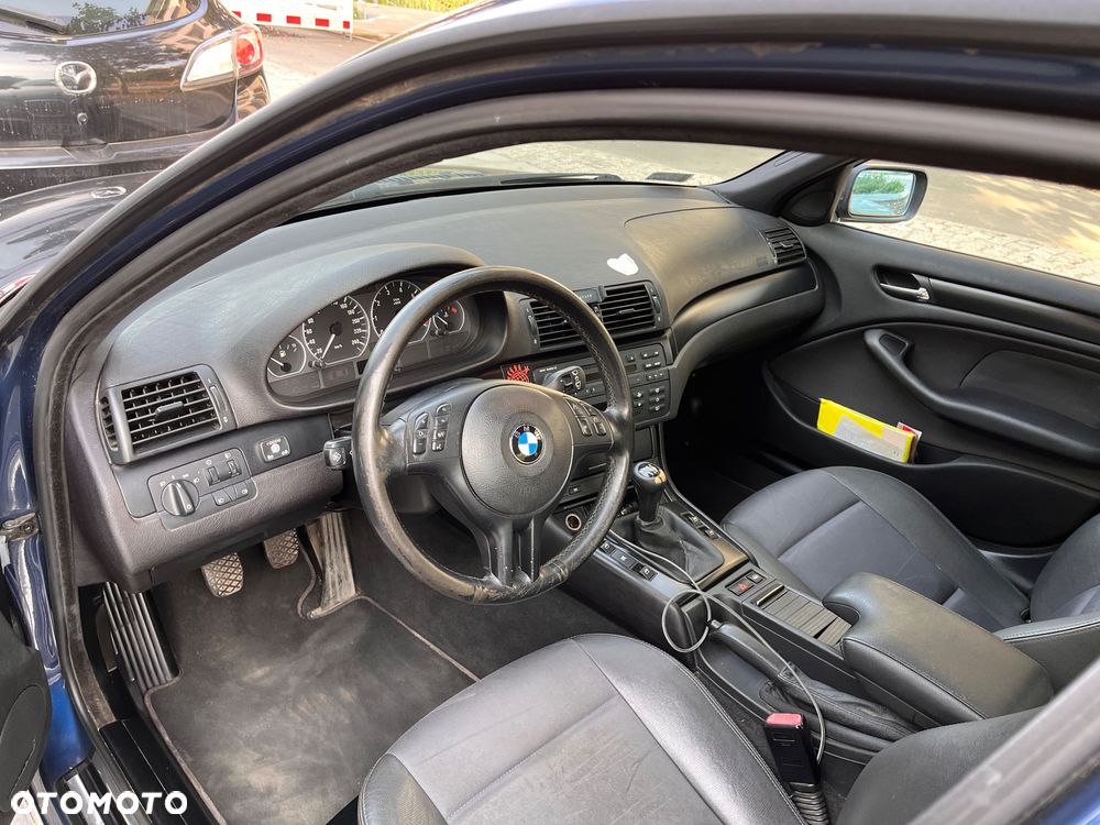 BMW Seria 3 318i - 11