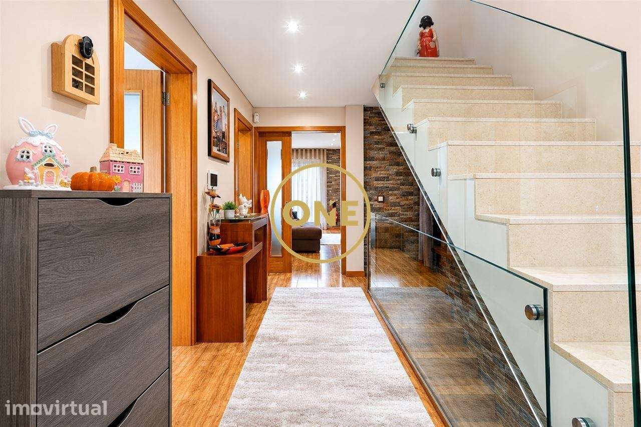 Descubra a Moradia que Combina Modernidade, Espaço e Sofisticação! - Grande imagem: 2/24