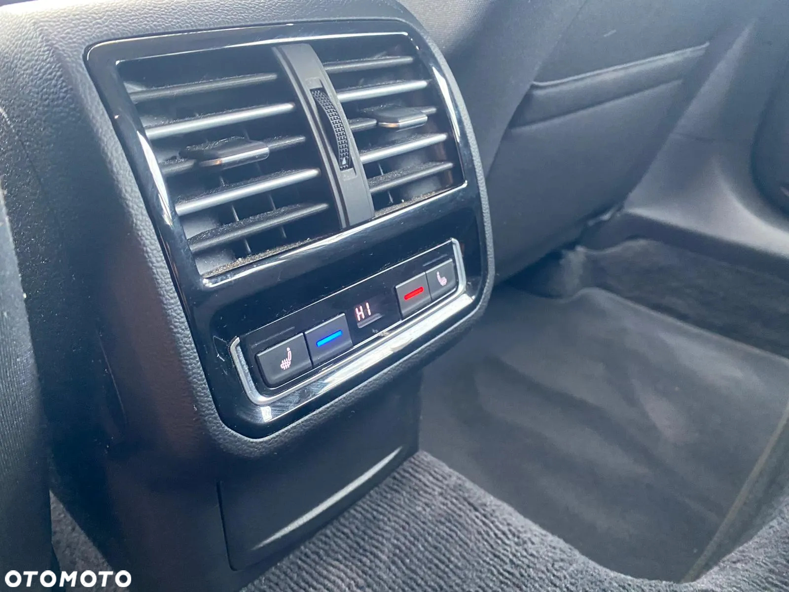 Volkswagen Passat Variant 2.0 TDI (BlueMotion Technology) Comfortline - 9