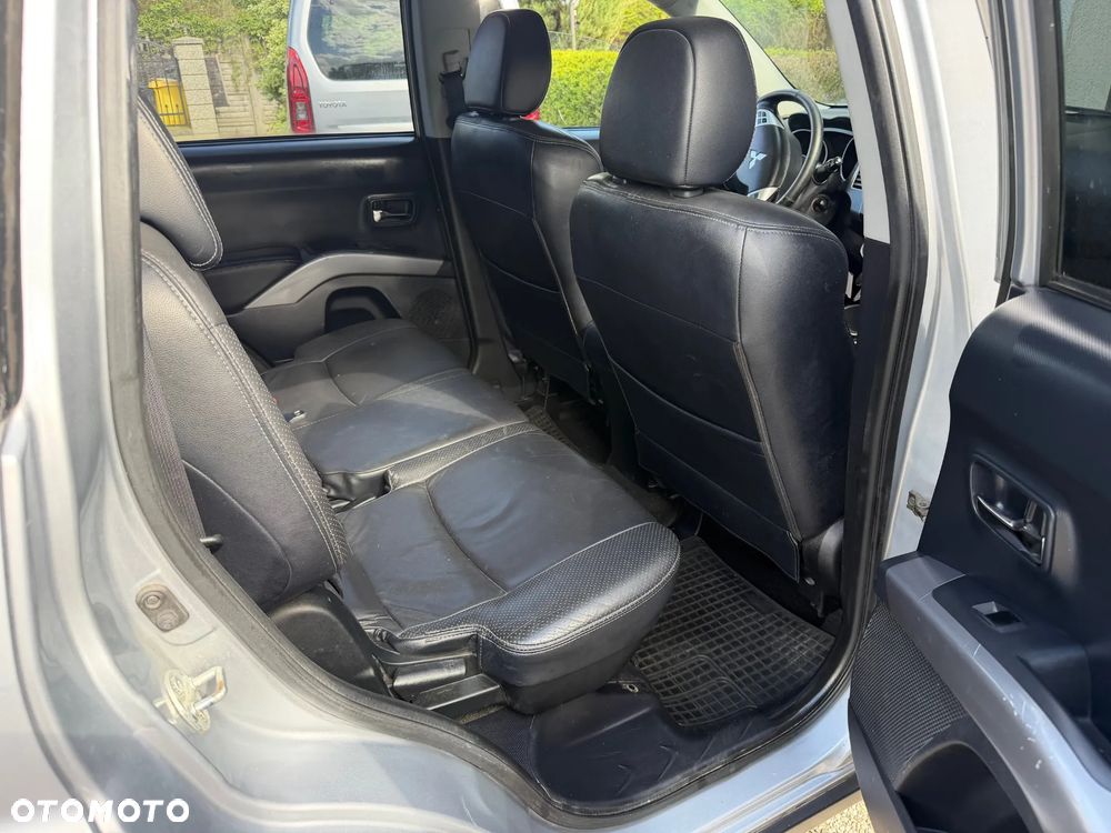 Mitsubishi Outlander 2.0 DID Intense + - 10
