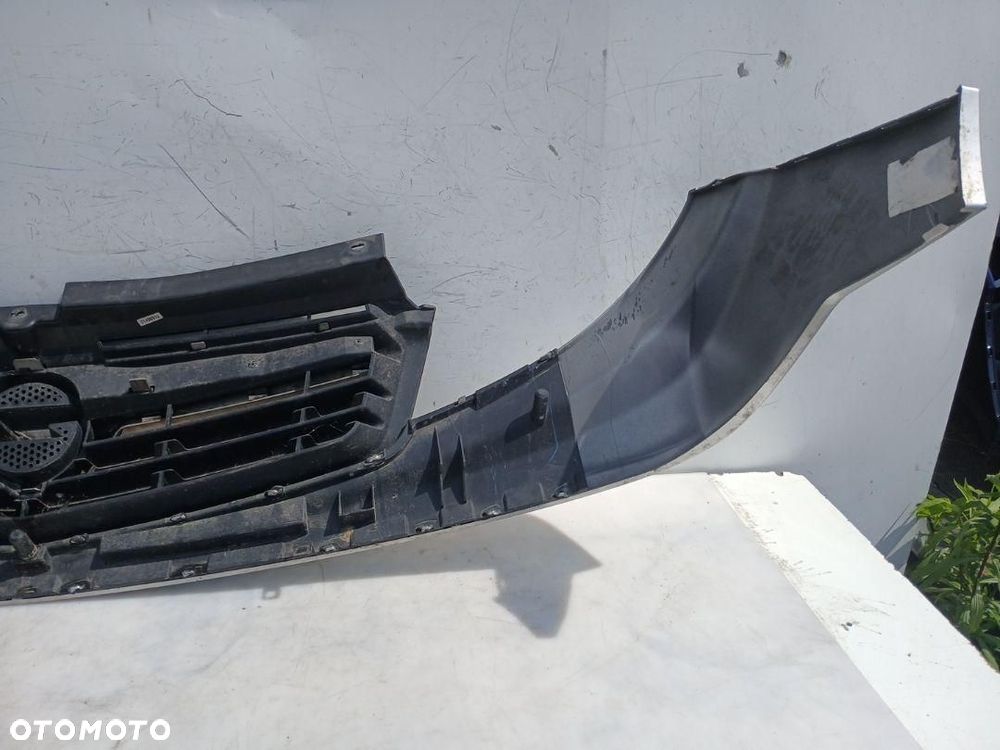 ATRAPA GRILL KRATKA LISTWA SREBRNA OPEL VIVARO I LIFT 07-14r.  623100248R - 4