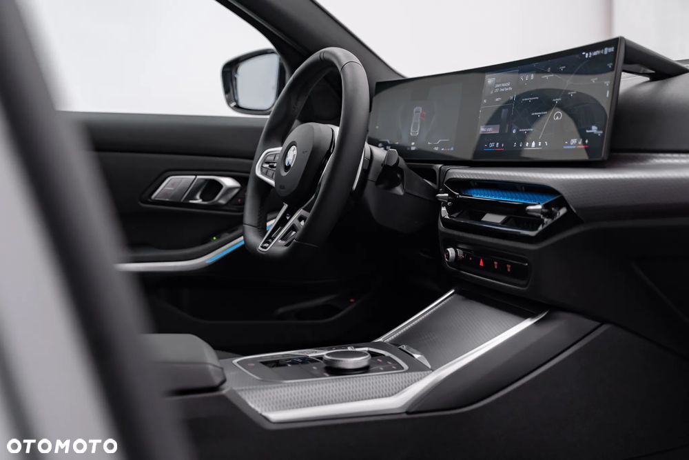BMW Seria 3 320i M Sport - 30