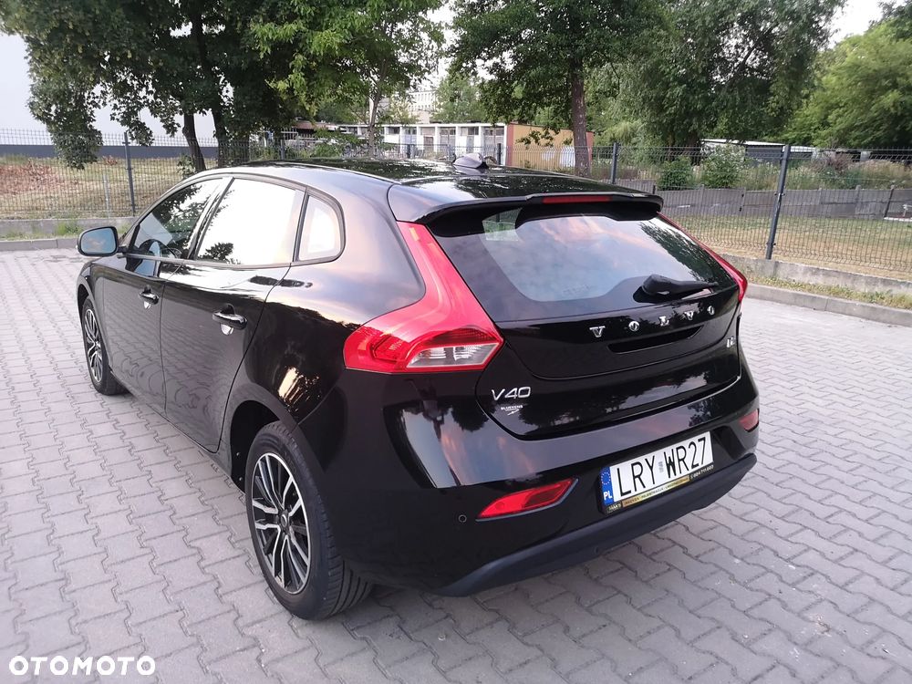 Volvo V40 D2 Momentum - 38