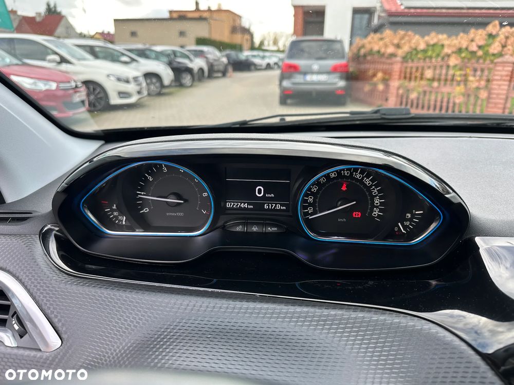 Peugeot 2008 - 11