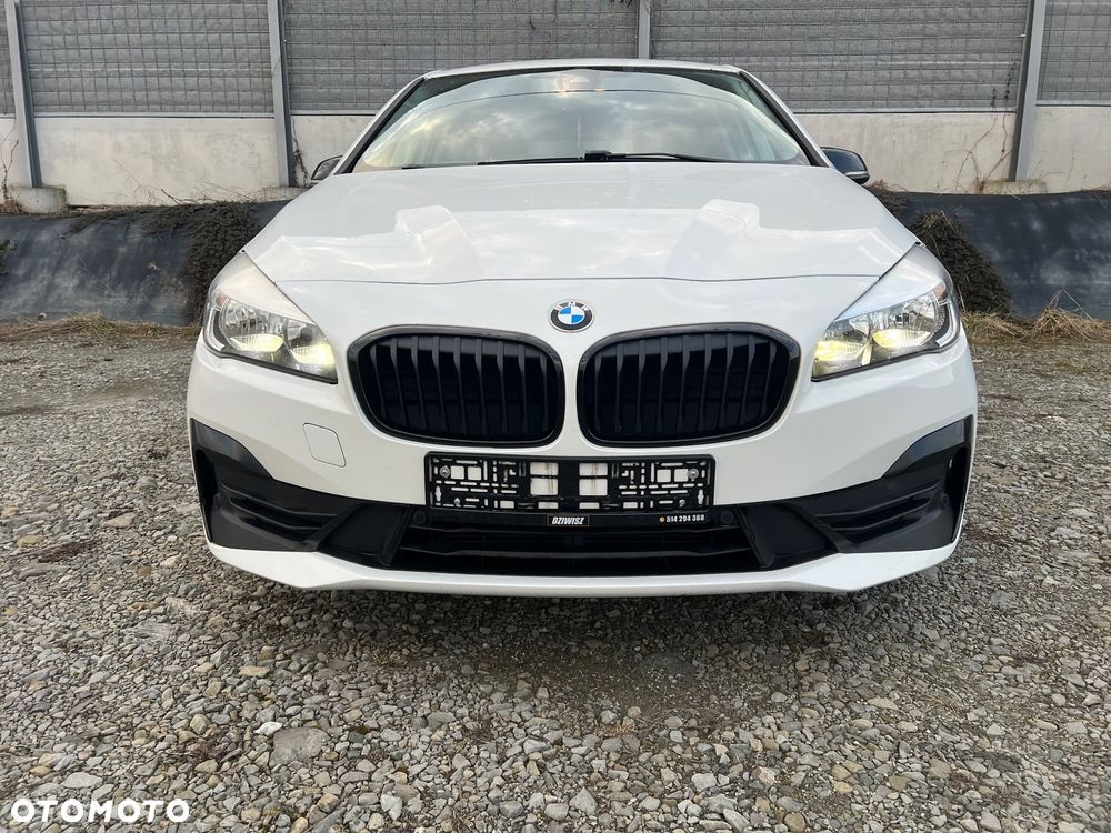 BMW Seria 2 216d Sport Line - 2