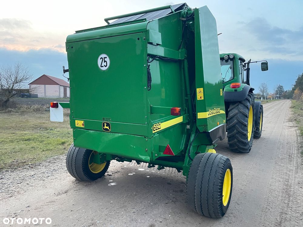 John Deere 592 - 4