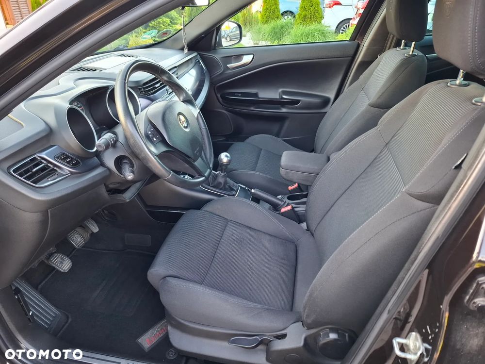 Alfa Romeo Giulietta 1.4 TB 16V Turismo - 35
