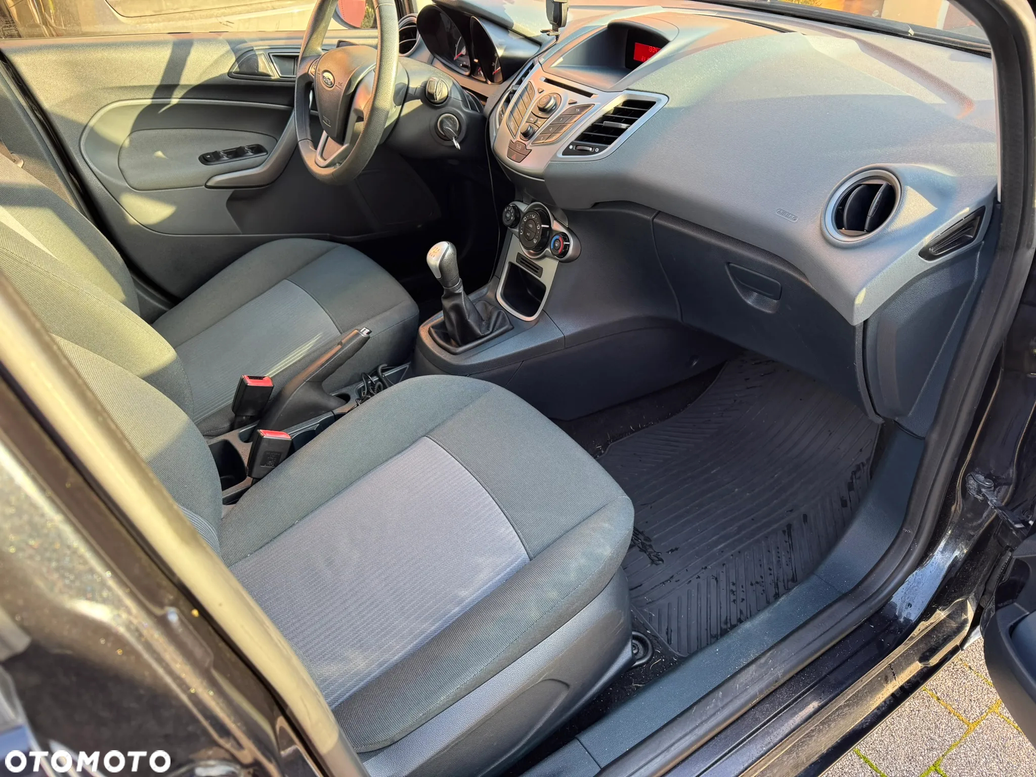 Ford Fiesta 1.25 Ambiente EU5 - 14