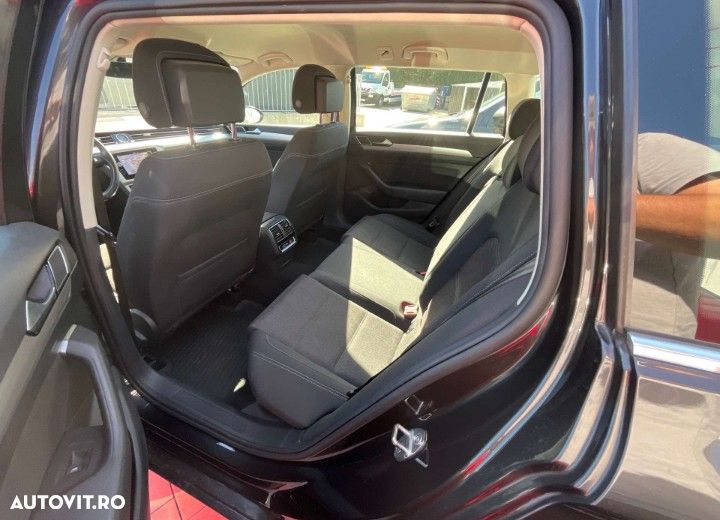 Volkswagen Passat - 21