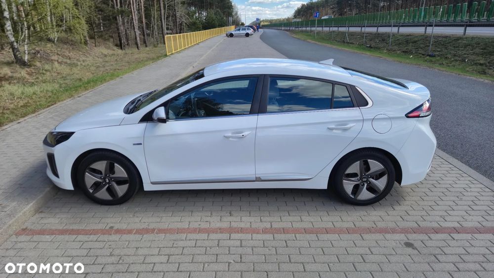 Hyundai IONIQ Hybrid Premium - 7