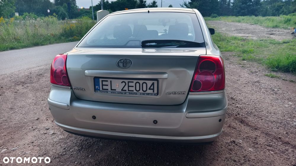 Toyota Avensis 1.8 VVT-i Sol - 11