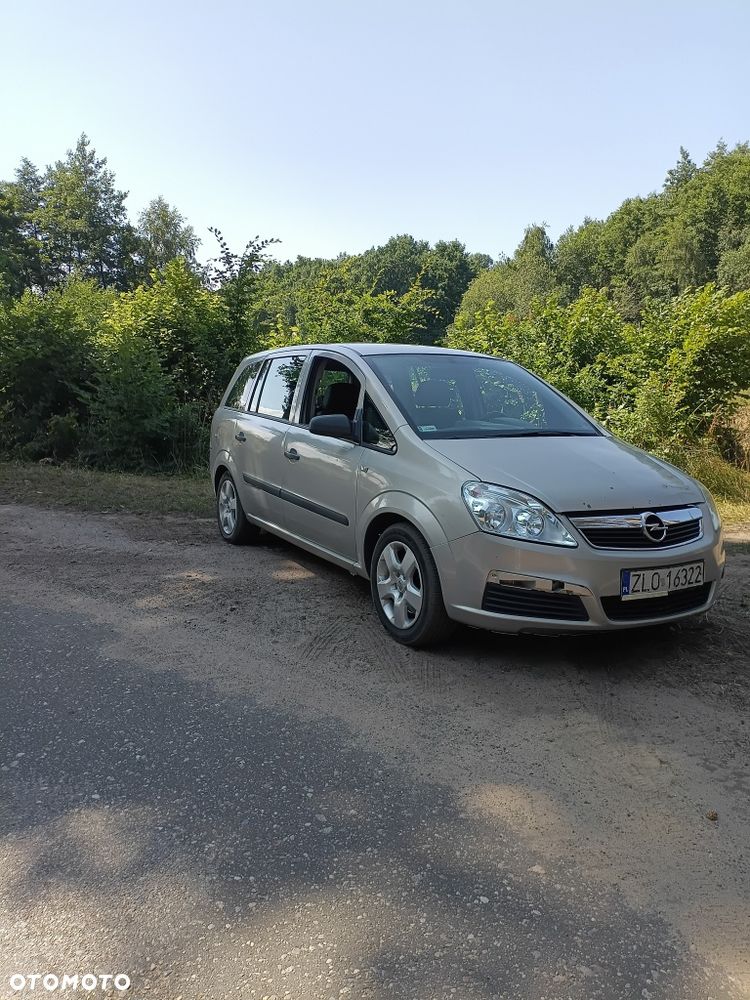 Opel Zafira - 1