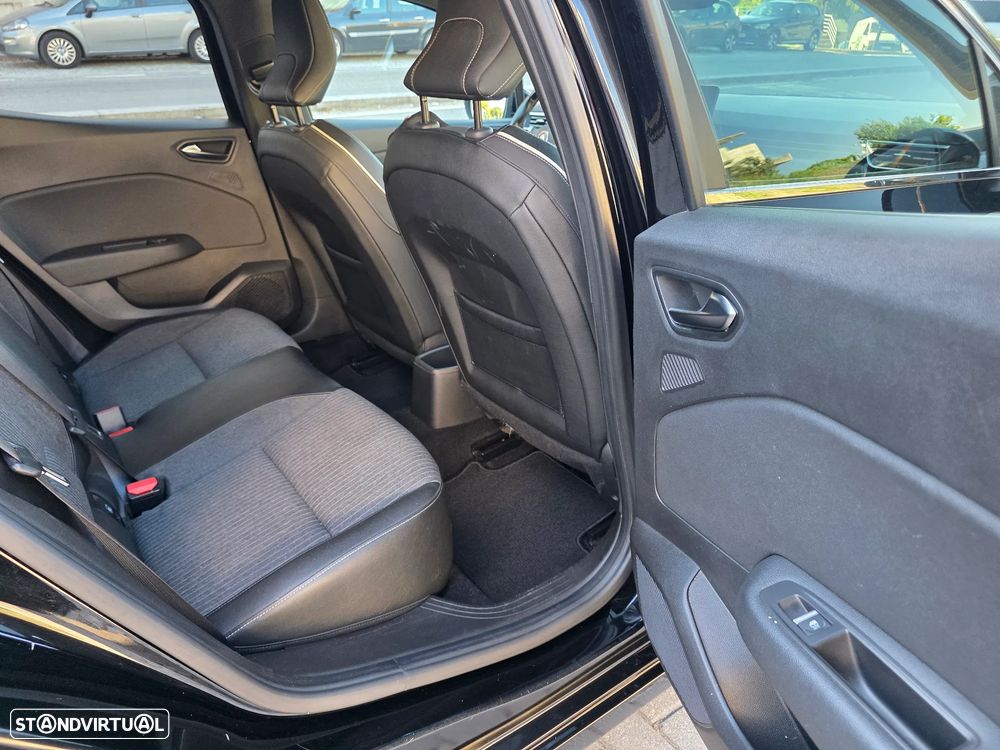 Renault Clio 1.0 TCe Exclusive - 17