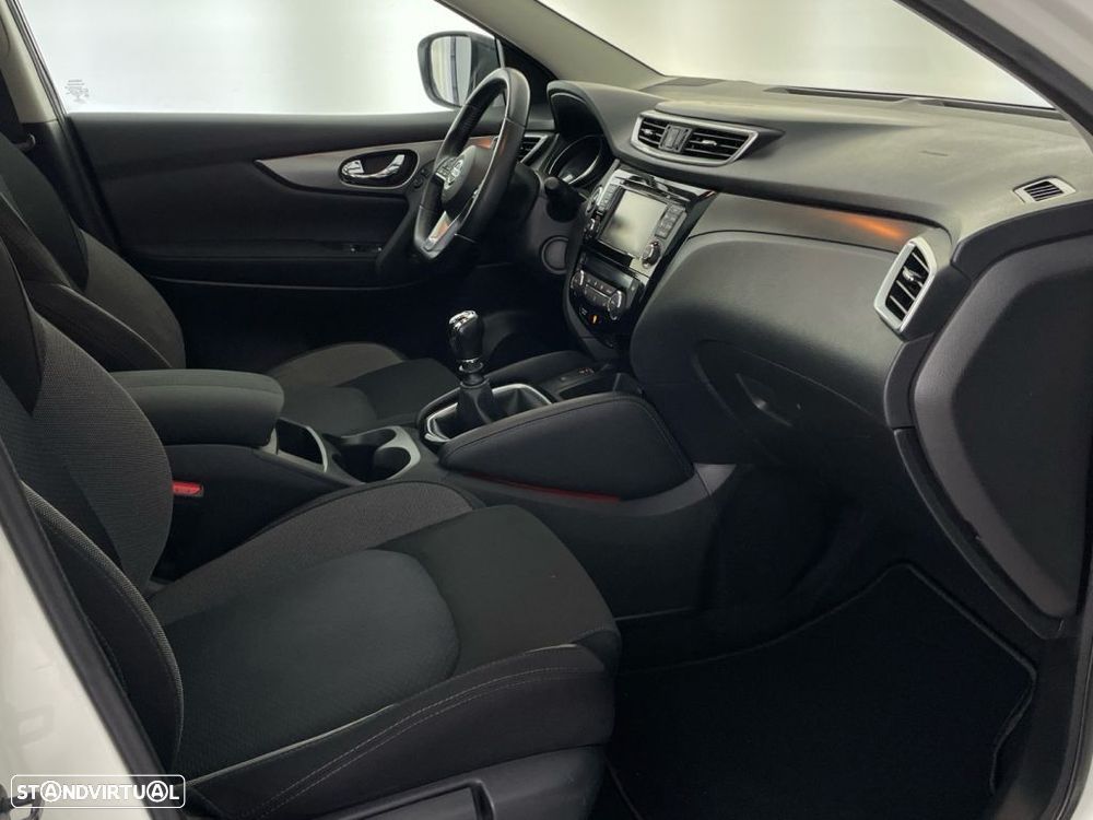 Nissan Qashqai 1.5 dCi N-Connecta - 22