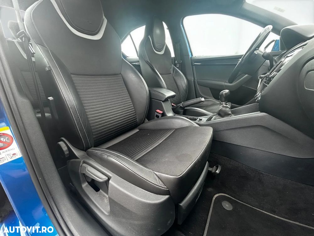 Skoda Octavia 2.0 TDI RS - 21