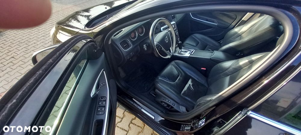 Volvo V60 D5 Geartronic Summum - 12