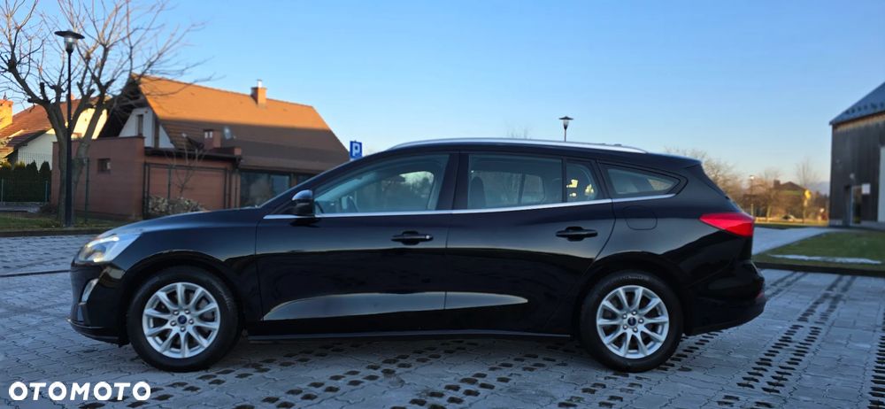 Ford Focus SW - 14