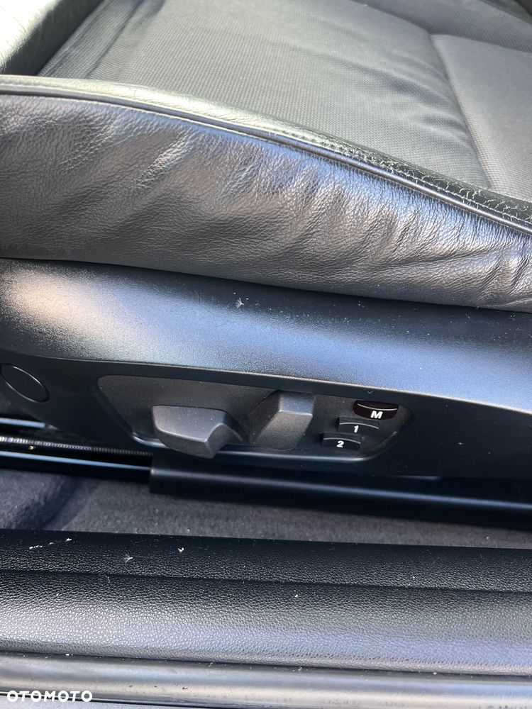 BMW Seria 3 325i - 9