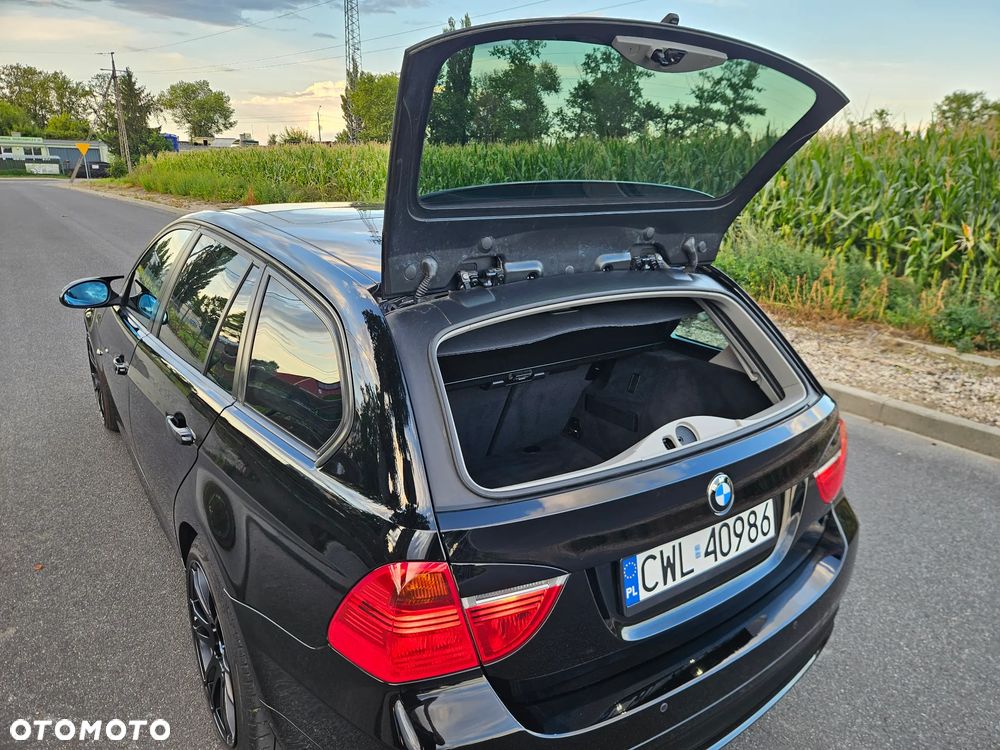 BMW Seria 3 318i - 35