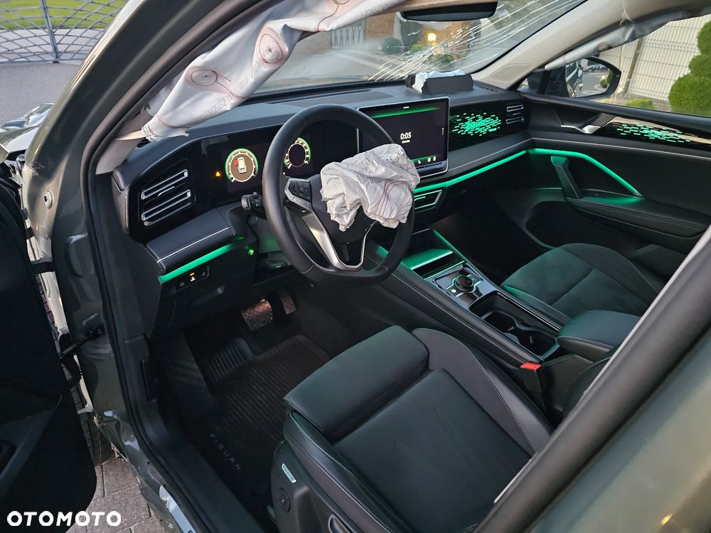 Volkswagen Tiguan 1.5 eTSI Elegance DSG - 25