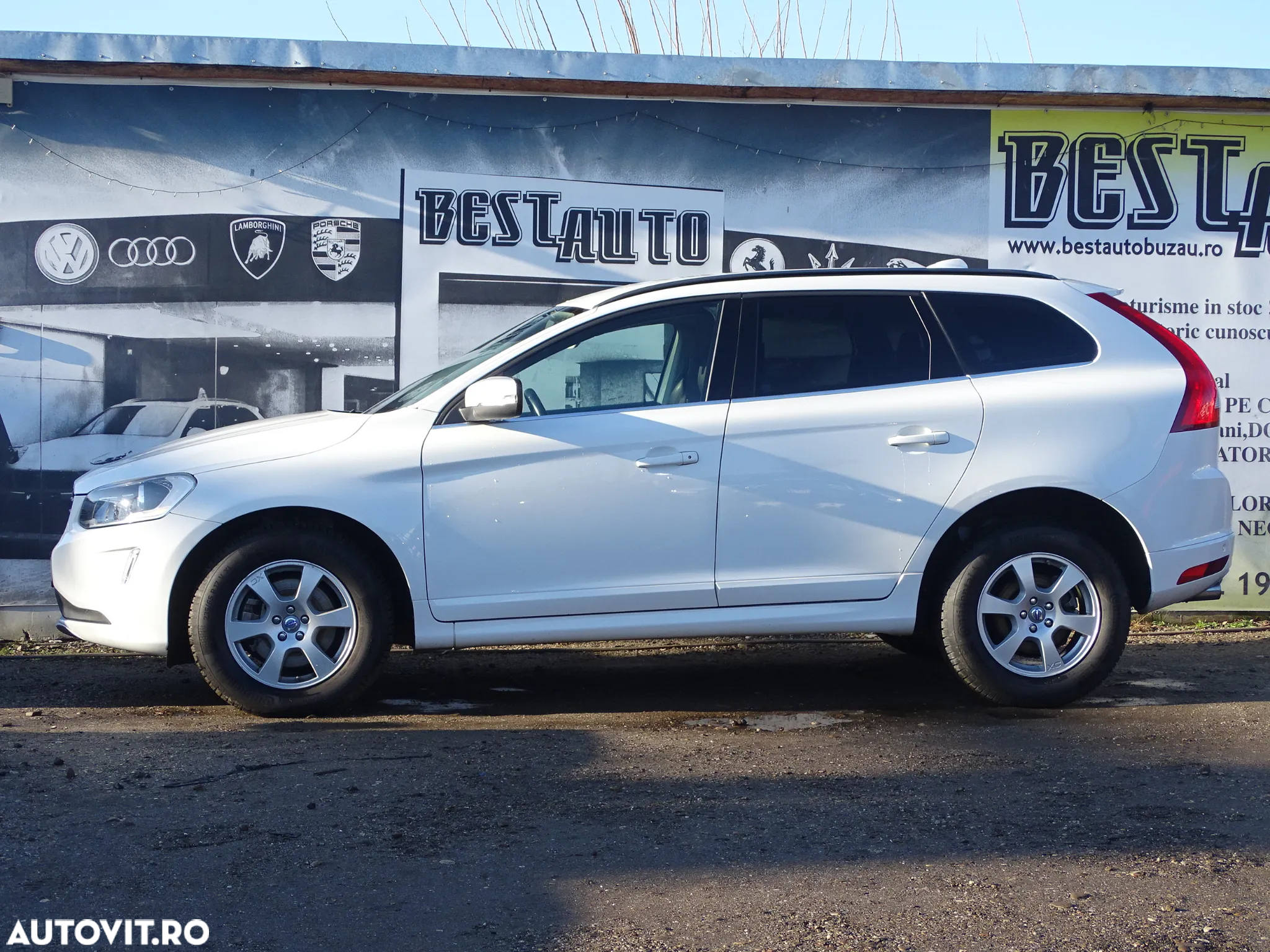 Volvo XC 60 D3 Momentum - 4