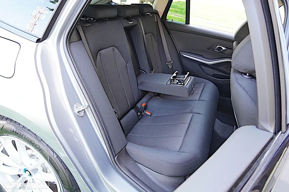 BMW 320 e Touring Corporate Edition Auto - 21