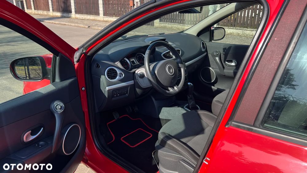 Renault Clio - 7