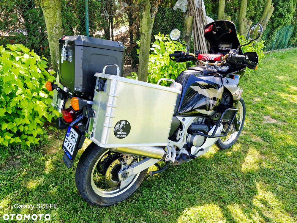 Honda XRV - 4