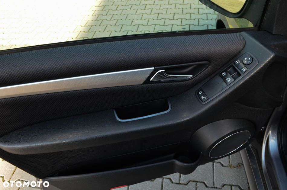 Mercedes-Benz Klasa B - 22