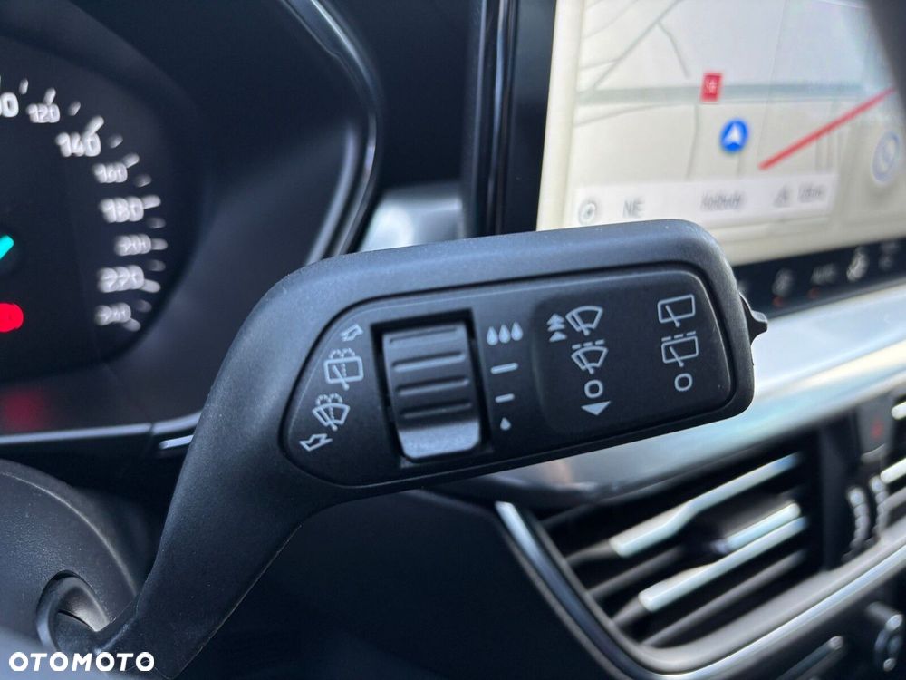 Ford Focus 1.0 EcoBoost Titanium - 18