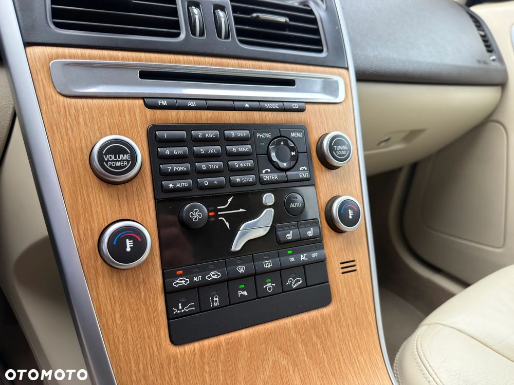 Volvo XC 60 D5 AWD Momentum - 29
