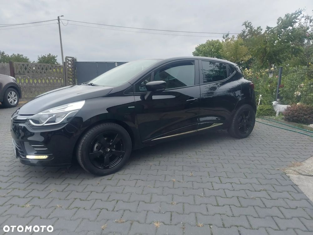 Renault Clio - 6