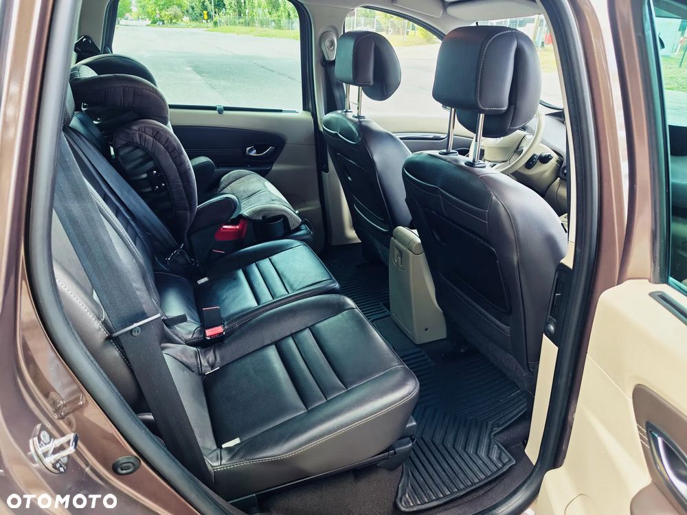Renault Scenic 1.6 dCi Energy Privilege S&S - 10
