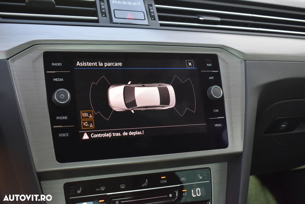 Volkswagen Passat 1.5 TSI ACT DSG Trendline - 13